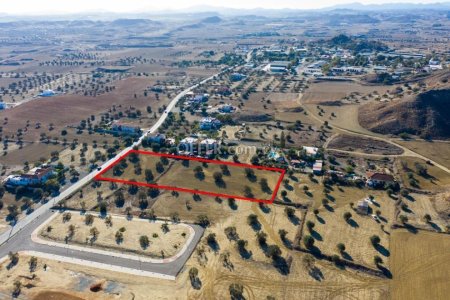 Shared residential field in Tseri Nicosia - 2