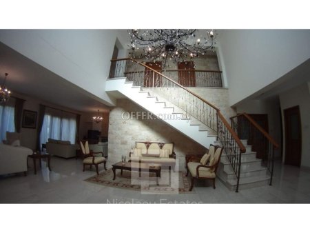 Detached corner luxury four bedroom villa near Home Center in Mesa Geitonia - 1