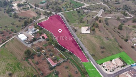 Residential field in Sia Nicosia