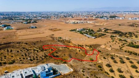 Residential field in Tseri Nicosia