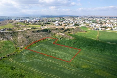 Residential field in Dali Nicosia