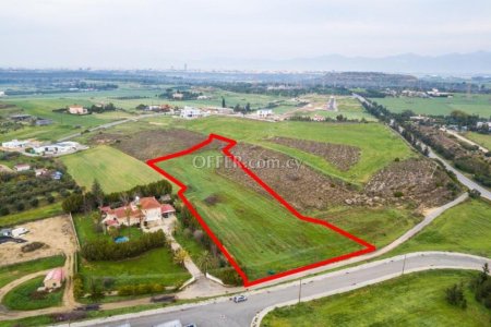 Shared residential field in Geri Nicosia
