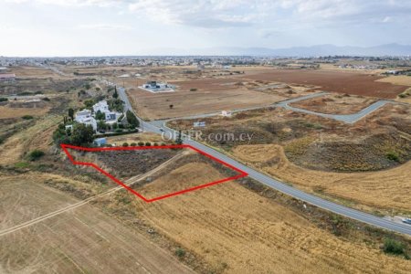 Residential field in Lakatamia Nicosia - 1