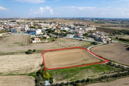 Residential field in Tersefanou Larnaca