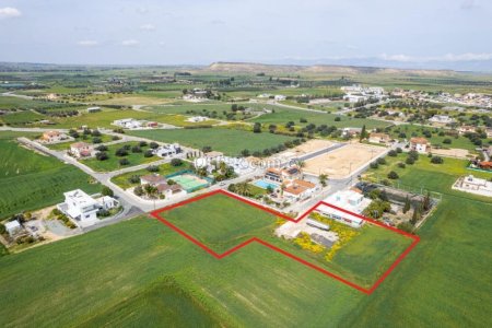 Residential field in Athienou Larnaca - 1