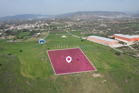Share Industrial Field Monagroulli Limassol - 4