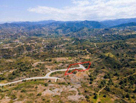 Residential field under division in Pigenia Nicosia - 5