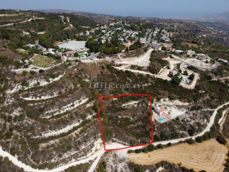 Residential field in Theletra Paphos - 2