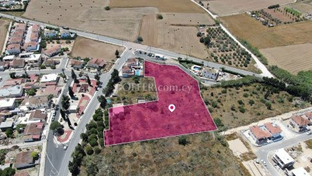 Residential Field With an Old House in Acheritou Ammochostos - 3