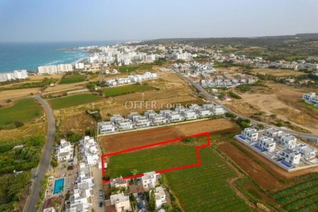 Shared tourist field in Paralimni Famagusta - 3