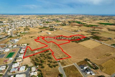 Residential fields in Avgorou Famagusta - 2