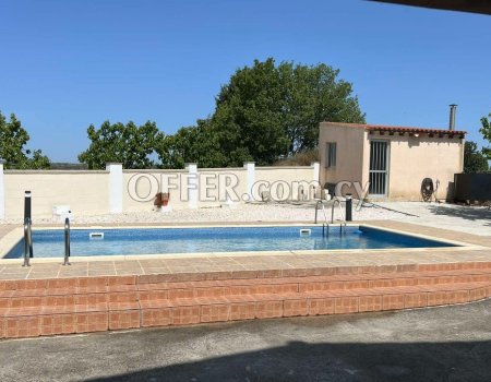 3 Bedroom Villa For rent in Kallepeia