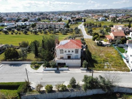 Detached two storey house with swimming pool in Latsia - 2