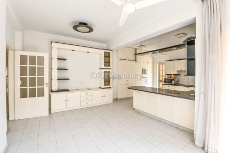 6 Bed Detached Villa for Sale in Drosia, Larnaca - 4