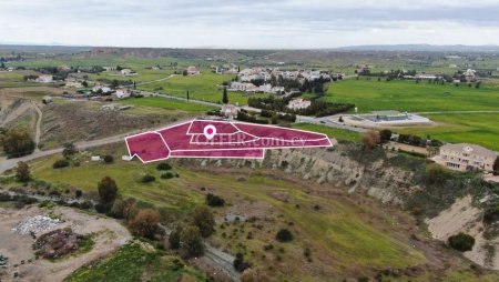 Residential fields in Pano Deftera Nicosia - 1