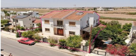New For Sale €550,000 House 3 bedrooms, Detached Oroklini, Voroklini Larnaca - 4