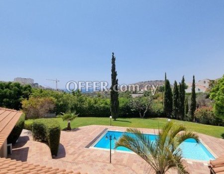 4 Bedroom Villa with Private Pool and Large Mature Gardens - 9