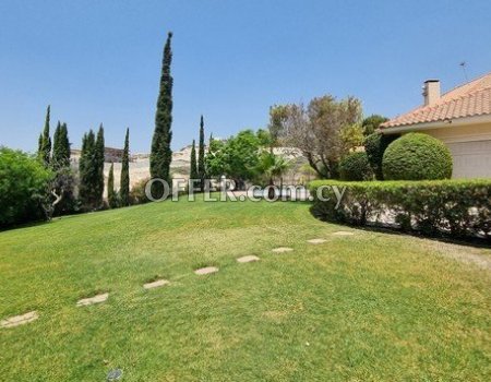 4 Bedroom Villa with Private Pool and Large Mature Gardens - 5