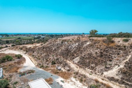 2 Bed House for Sale in Oroklini, Larnaca - 2