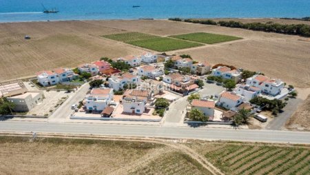 New For Sale €165,000 House (1 level bungalow) 3 bedrooms, Pervolia, Perivolia Larnaca - 3