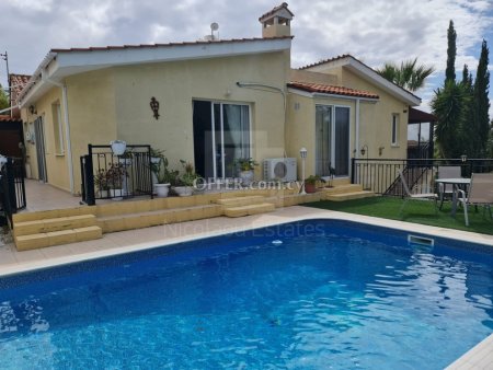 Detached 4 bedrooms house in Peyia - 10