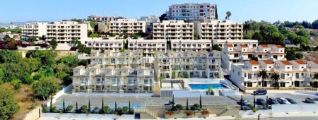 2 Bed Maisonette for Sale in Universal, Paphos