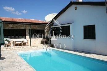 TRADITIONAL 5 BEDROOM STONE BUILT HOUSE IN LANEIA LIMASSOL - 11