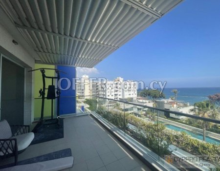 Beachfront 4 Bedroom Apartment in Tourist Area - 2