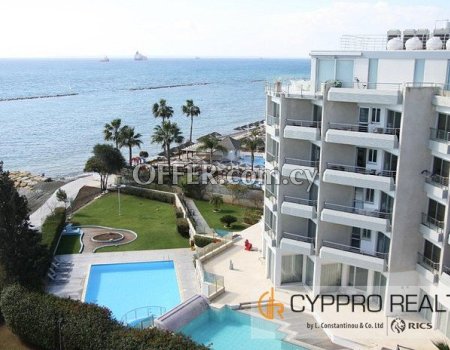 1 Bedroom Beachfront Apartment in Tourist Area