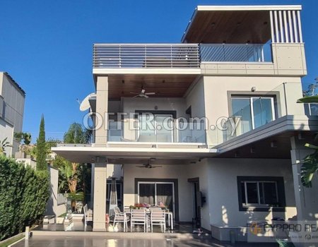 4 Bedroom Villa in Agios Tychonas