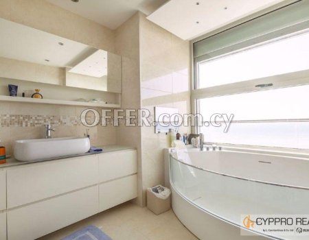 Luxury 4 Bedroom Villa in Agios Tychonas - 3