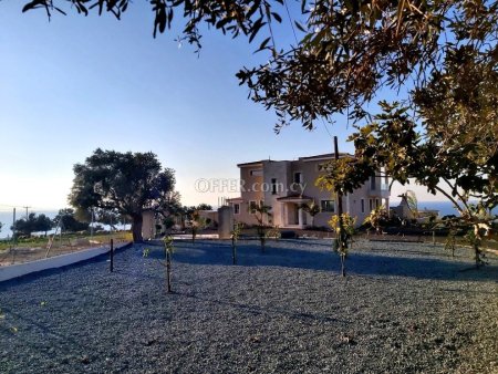Four bedroom villa in St George - 2