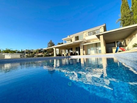 Luxury 5 Bedrooms Villa in Tala with sea views