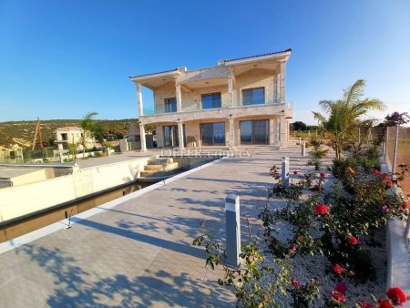 Four bedroom villa in St George - 10