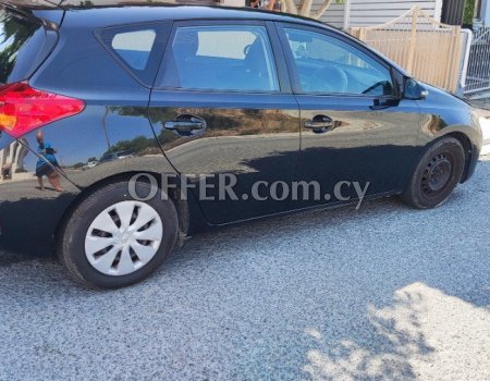 2014 Toyota Auris 1.4L Diesel Manual Hatchback - 1