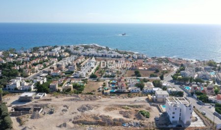 Villa For Sale in Chloraka, Paphos - DP3592