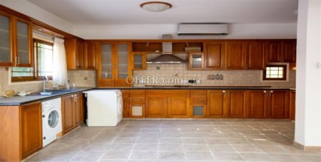 Καινούργιο Πωλείται €380,000 Σπίτι (σε ένα επίπεδο) Ημι-ανεξάρτητο Λακατάμεια, Λακατάμια Λευκωσία