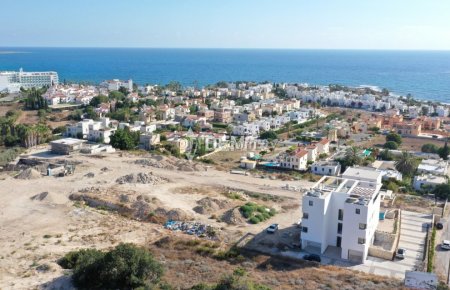 Villa For Sale in Chloraka, Paphos - DP3591 - 8