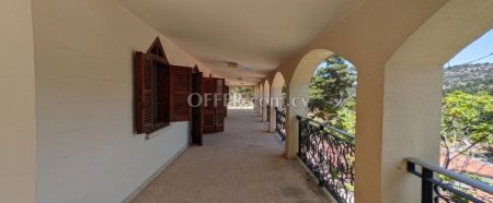 New For Sale €185,000 House 6 bedrooms, Spilia Nicosia - 9