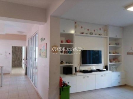 4 bedroom detached house in Strovolos - 4