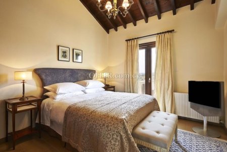 3-bedroom Detached Villa 165 sqm in Pissouri - 1
