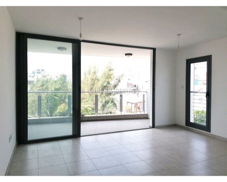 TOP FLOOR ONE BEDROOM APARTMENT IN CHALKOUTSA AREA FOR SALE