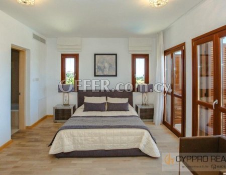 3 Bedroom Villa in Aphrodite Hills - 4