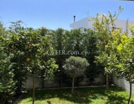 3 Bedroom Townhouse in Tourist Area - 2