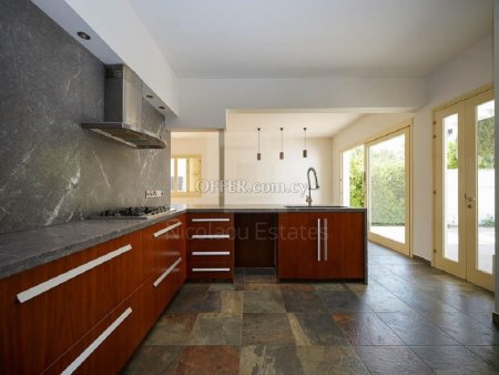 Four Bedroom Ground Floor Detached House for Sale in Agios Andreas Nicosia - 2