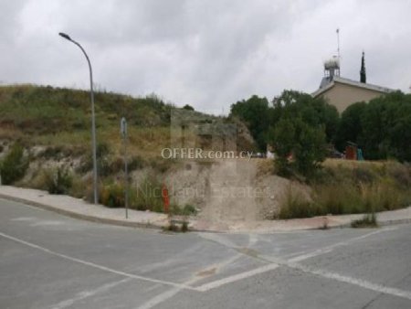 596 sq.m residential corner plot with good access to numerous amenities and services in Dali