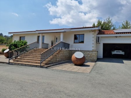 3 bedroom Villa for sale in Limassol, Silikou