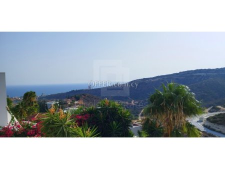 Detached three bedroom house with swimming pool on the hill with sea view