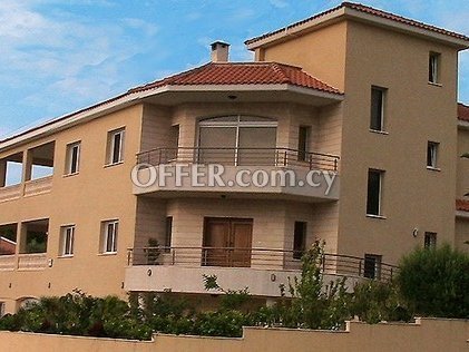 House (Detached) in Kolossi, Limassol for Sale - 1