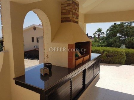 House (Detached) in Laiki Lefkothea, Limassol for Sale - 1